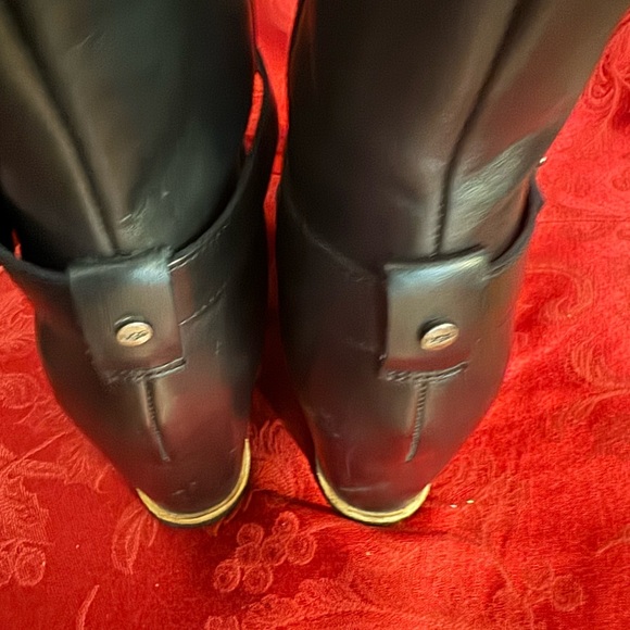 UGG Ellecia Black Sheepskin Wedge Boots Good Condition Size 10 - Picture 6 of 7